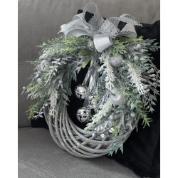 Glamour Christmas srebrny wianek świąteczny z dzwonkami 35cm
