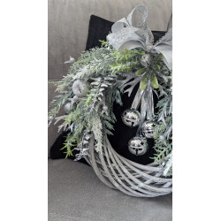 Glamour Christmas srebrny wianek świąteczny z dzwonkami 35cm