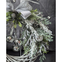 Glamour Christmas srebrny wianek świąteczny z dzwonkami 35cm