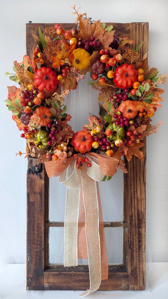 Złota Polska Jesień 🍁 ten wianek to symbol właśnie takiej pory roku - czy ktoś ją widział w tym roku u nas?

#wianki #wianeknadrzwi #dekoracjedomu #dodatkidodomu #wystrojwnetrz #jesieniara🍁 #jesienneozdoby #jesiennedekoracje #jesiennywianek #jesiennedekoracjedomu #autumnwreath #kränze