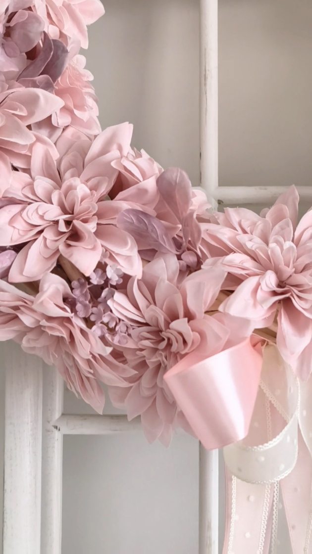 Detale 🌸 

🌸 Średnica wianka ok 55cm
🌸 Cena 269zł
🌸 Wysyłka kurierem 19zł 

#wianki #wianeknadrzwi #dekoracjedomu #wystrojwnetrz #prezentdlaniej