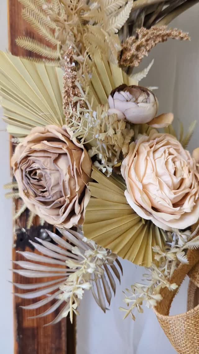 Pozdrawiam Was gorąco ❤️

#wianki #dekoracjedomu #wianeknadrzwi #dodatkidodomu #wystrojwnetrz #wreaths #bohostyle #bohowreath #bohokranz #bohohome #dekoracjawnętrz #ozdobadrzwi #stylboho #nowydom #stylskandynawski