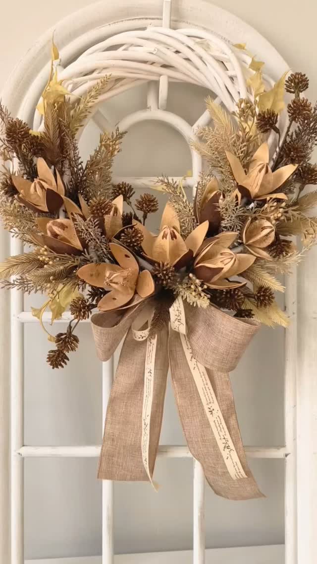 Weekend w stylu boho 🤍🤎
To jeden z zamówionych ostatnio wianków w klimacie boho 

❇️ Średnica ok. 35cm
❇️ Cena 179zł
❇️ Wysyłka do paczkomatu 15zł lub kurierem 19zł 

#bohodekoracje #stylboho #wianekboho #wianki #wianeknadrzwi
