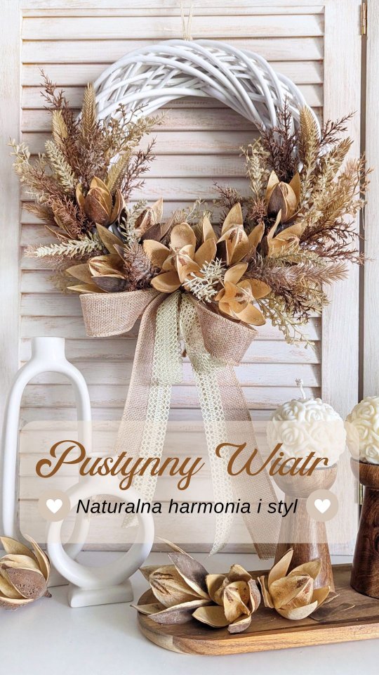 🤍🤎Pustynny Wiatr 🤎🤍
Otul swoje wnętrze naturalnym pięknem w stylu boho.
Ten ręcznie wykonany wianek to połączenie suszonych roślin, delikatnych beżowych odcieni i rustykalnej koronki — wszystko, czego potrzebujesz, by stworzyć spokojną, przytulną przestrzeń.

Idealny do salonu, sypialni, a nawet na ślubne dekoracje w stylu boho!

📩 Zamów wianek w stylu boho "Pustynny Wiatr" przez wiadomość prywatną lub kliknij link w bio.

#bohodecor #bohostyle #naturaldecor #wianki #dekoracjedomu #bohohome #handmadewreath #rusticdecor #WianekNaDrzwi #wianki #dodatkiboho #dodatkidownętrz #wreaths #prezentdlaniej #dekoracjeboho
